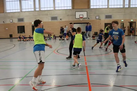 Spielszene beim Basketballcamp